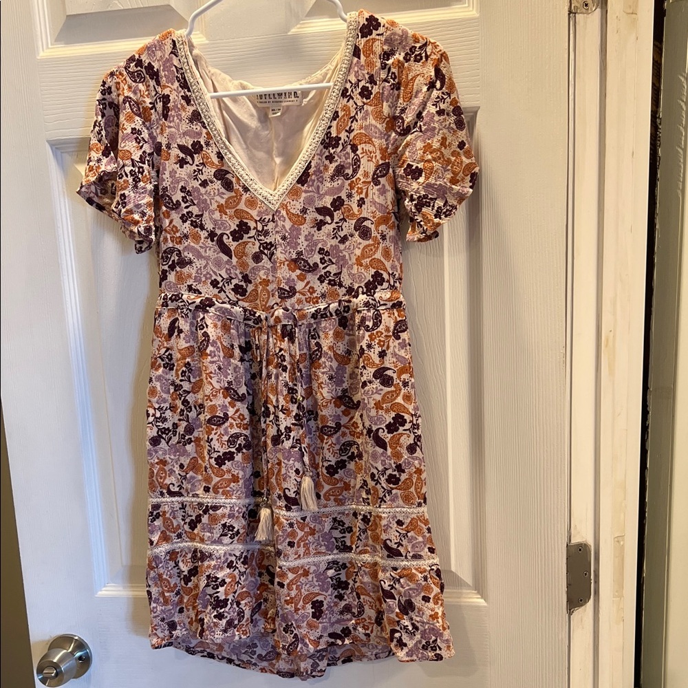 Idyllwind Paisley V-Neck Dress with Lace Trim and POCKETS